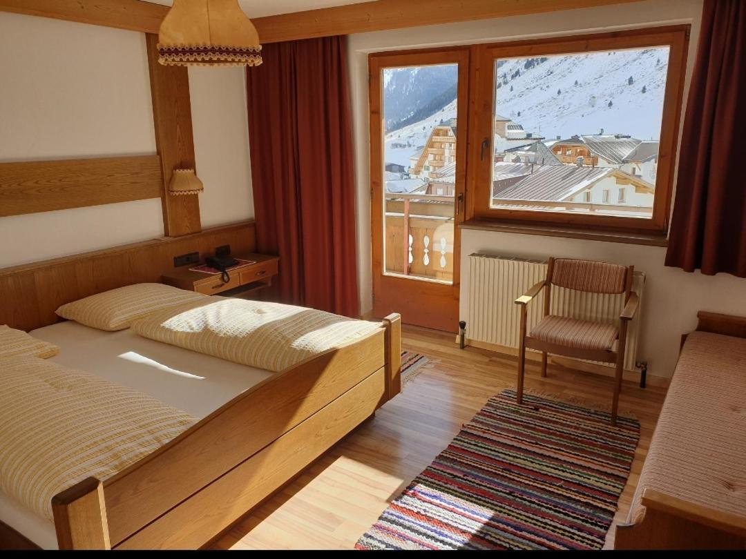 Hotel Garni Dreiländer Galtür Zimmer foto